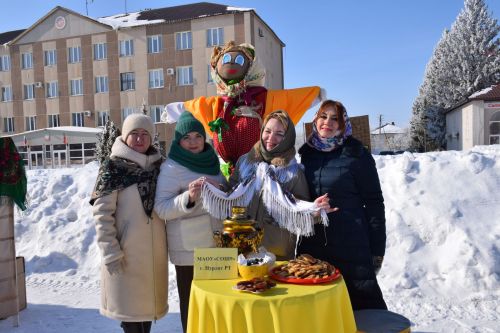 Жители Нурлата ярко и масштабно отпраздновали Масленицу (+ фоторепортаж)