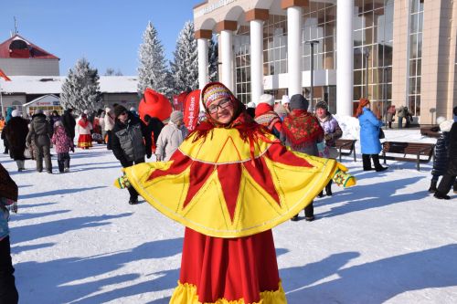 Жители Нурлата ярко и масштабно отпраздновали Масленицу (+ фоторепортаж)