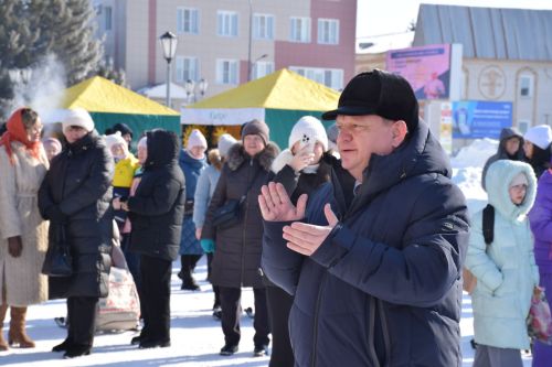 Жители Нурлата ярко и масштабно отпраздновали Масленицу (+ фоторепортаж)