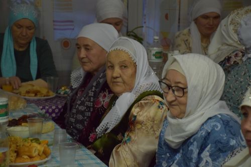 В первый день месяца Рамадан глава Нурлатского района посетил вечер разговения в Степном Озере