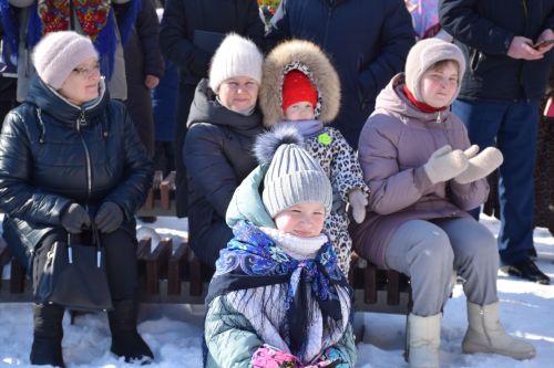 Жители Нурлата ярко и масштабно отпраздновали Масленицу (+ фоторепортаж)
