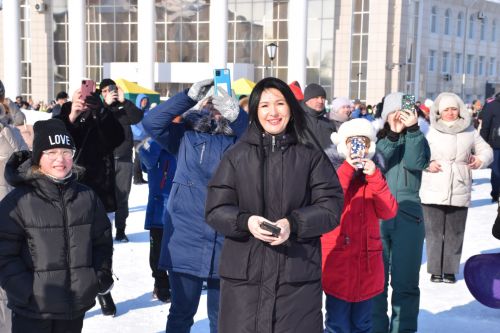 Жители Нурлата ярко и масштабно отпраздновали Масленицу (+ фоторепортаж)