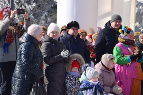 Жители Нурлата ярко и масштабно отпраздновали Масленицу (+ фоторепортаж)