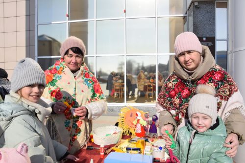 Жители Нурлата ярко и масштабно отпраздновали Масленицу (+ фоторепортаж)