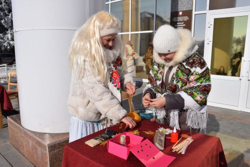 Жители Нурлата ярко и масштабно отпраздновали Масленицу (+ фоторепортаж)