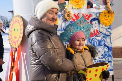 Жители Нурлата ярко и масштабно отпраздновали Масленицу (+ фоторепортаж)