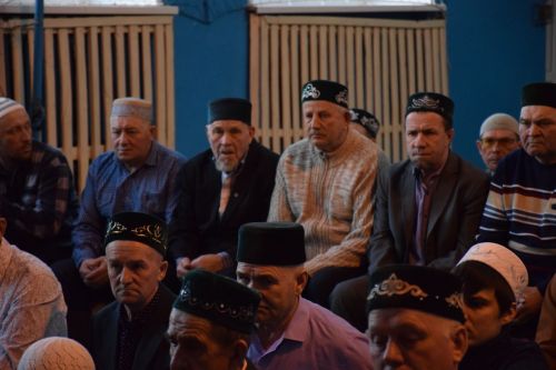 В первый день месяца Рамадан глава Нурлатского района посетил вечер разговения в Степном Озере