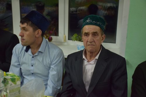 В первый день месяца Рамадан глава Нурлатского района посетил вечер разговения в Степном Озере