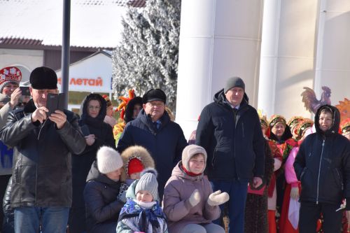 Жители Нурлата ярко и масштабно отпраздновали Масленицу (+ фоторепортаж)