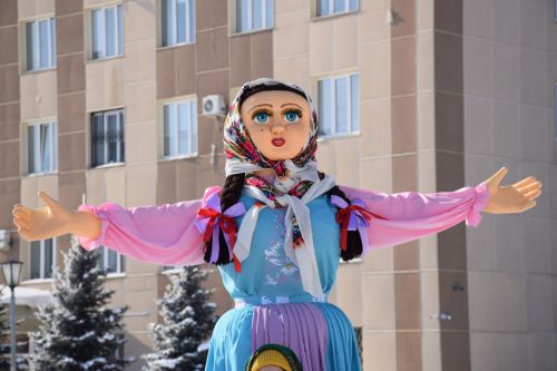 Жители Нурлата ярко и масштабно отпраздновали Масленицу (+ фоторепортаж)