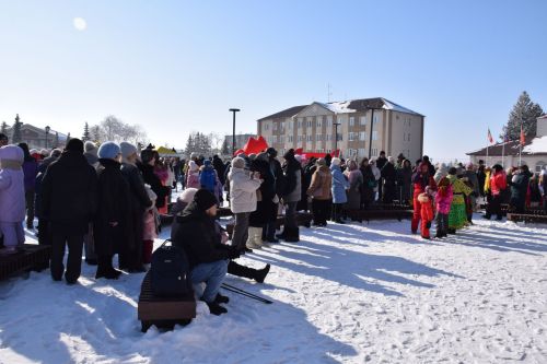 Жители Нурлата ярко и масштабно отпраздновали Масленицу (+ фоторепортаж)