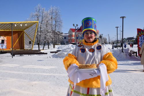 Жители Нурлата ярко и масштабно отпраздновали Масленицу (+ фоторепортаж)