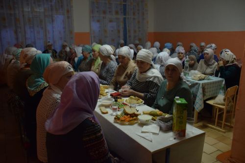 В первый день месяца Рамадан глава Нурлатского района посетил вечер разговения в Степном Озере