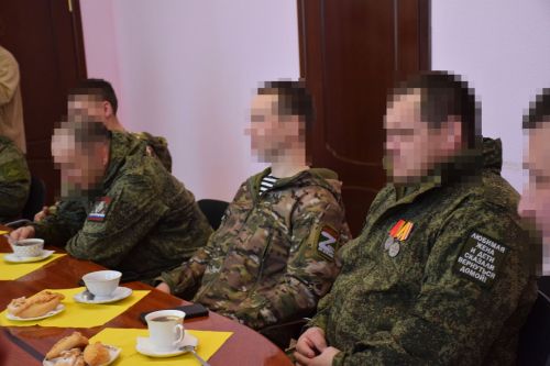 Глава Нурлатского района Дамир Ишкинеев встретился с бойцами СВО, прибывшими в краткосрочный отпуск