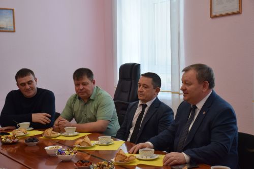 Глава Нурлатского района Дамир Ишкинеев встретился с бойцами СВО, прибывшими в краткосрочный отпуск