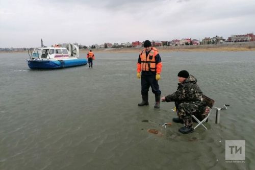 Выход на весенний лёд опасен для жизни: трагедия на Волге в Татарстане