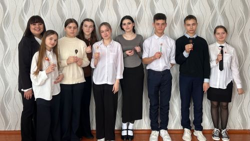 Творческое путешествие в мир орнаментов: школьники расписали деревянные ложки в Нурлатском Доме дружбы народов
