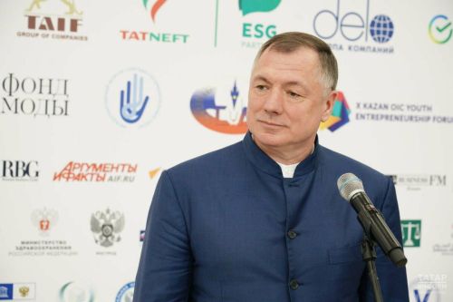 Хуснуллин поздравил работников ЖКХ с профессиональным праздником