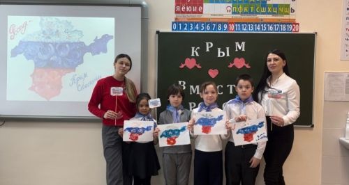 Учащиеся школы №1 города Нурлат присоединились к акции «Краски Крыма»