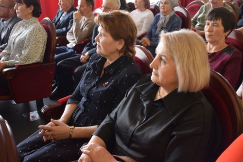 В Нурлате чествовали работников бытового обслуживания населения и жилищно-коммунального хозяйства