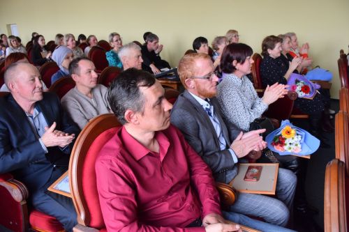 В Нурлате чествовали работников бытового обслуживания населения и жилищно-коммунального хозяйства