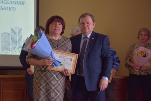 В Нурлате чествовали работников бытового обслуживания населения и жилищно-коммунального хозяйства