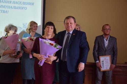 В Нурлате чествовали работников бытового обслуживания населения и жилищно-коммунального хозяйства
