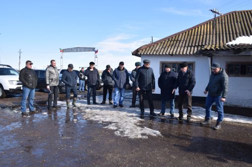 В Нурлатском районе проверили готовность техники к весенне-полевым работам