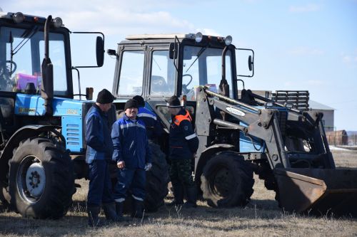 В Нурлатском районе проверили готовность техники к весенне-полевым работам