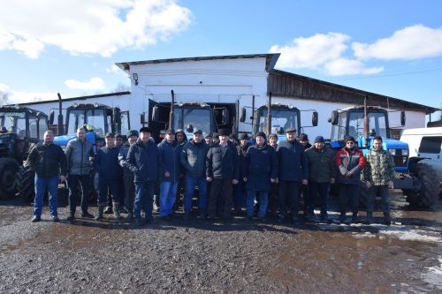 В Нурлатском районе проверили готовность техники к весенне-полевым работам