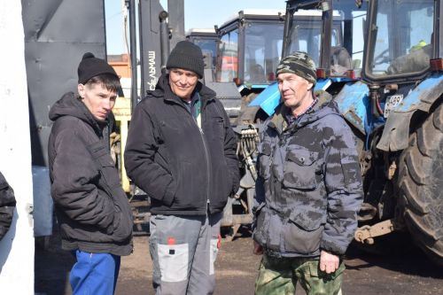 В Нурлатском районе проверили готовность техники к весенне-полевым работам