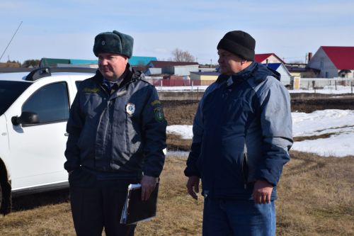 В Нурлатском районе проверили готовность техники к весенне-полевым работам