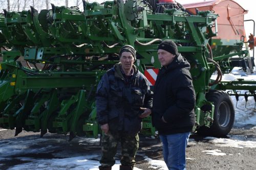 В Нурлатском районе проверили готовность техники к весенне-полевым работам