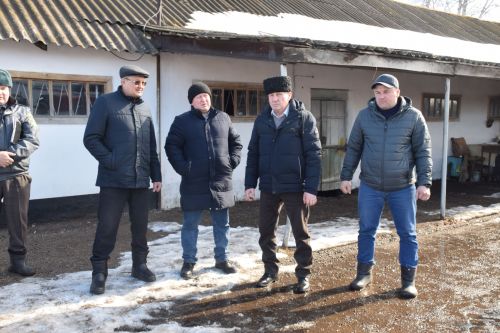 В Нурлатском районе проверили готовность техники к весенне-полевым работам