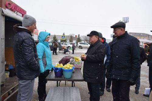 В Нурлате проходит первая весенняя сельскохозяйственная ярмарка
