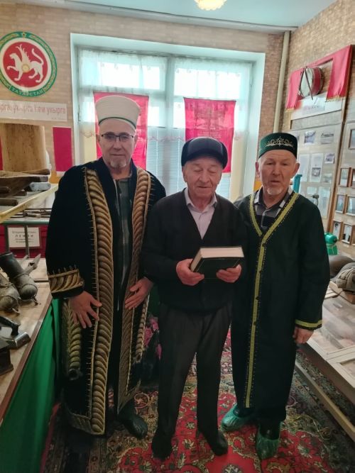 В Нижнем Нурлате детям войны и труженикам тыла вручили подарки