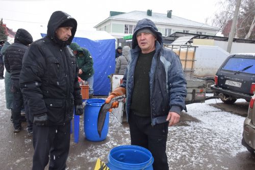 В Нурлате проходит первая весенняя сельскохозяйственная ярмарка