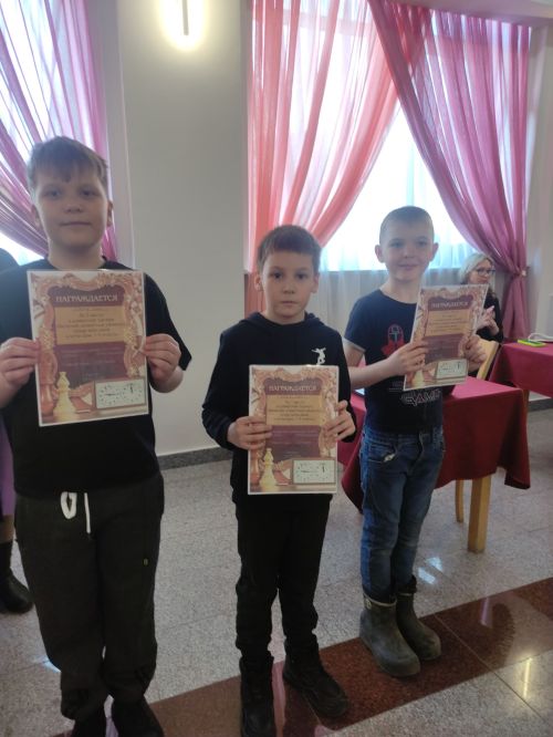 Юные шахматисты Нурлата встретились на турнире «Весенние шахматные каникулы»