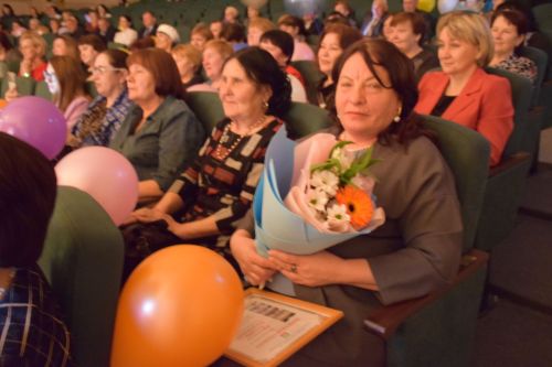 Работники культуры Нурлатского района принимали поздравления