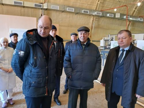 Рабочий визит представителей министерства экономики РТ в Нурлат: поддержка бизнеса и развитие промышленности