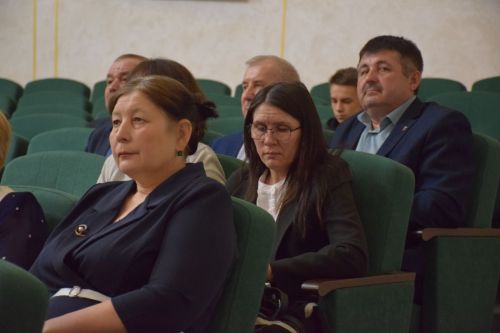 Работники культуры Нурлатского района принимали поздравления