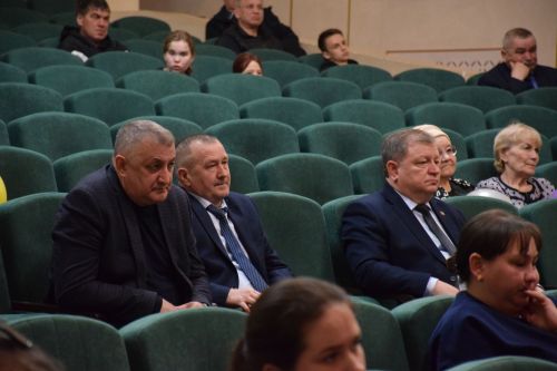 Работники культуры Нурлатского района принимали поздравления