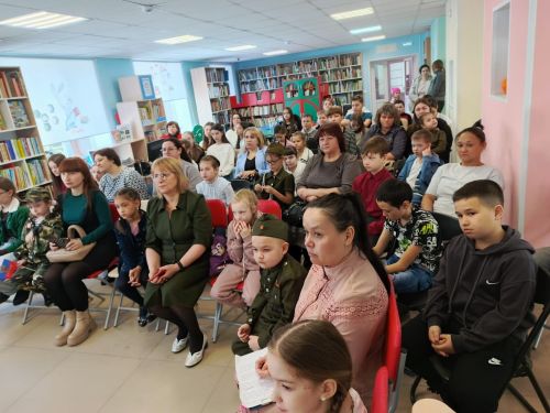 Юные нурлатцы создали лэпбуки в честь героев войны