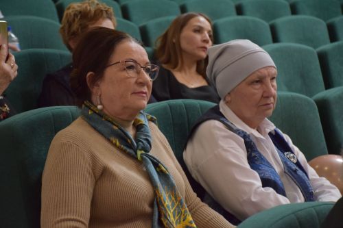Работники культуры Нурлатского района принимали поздравления