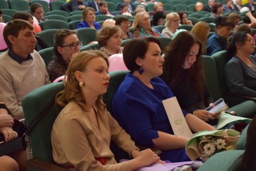 Работники культуры Нурлатского района принимали поздравления