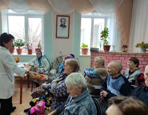 Конкурс рисунков «Весна идёт!» прошёл в Нурлатском доме-интернате