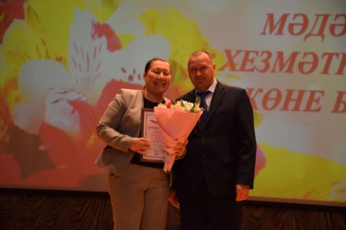 Работники культуры Нурлатского района принимали поздравления