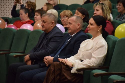 Работники культуры Нурлатского района принимали поздравления