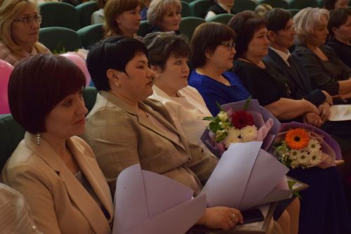Работники культуры Нурлатского района принимали поздравления