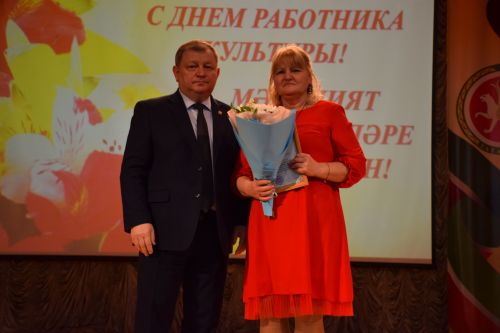 Работники культуры Нурлатского района принимали поздравления